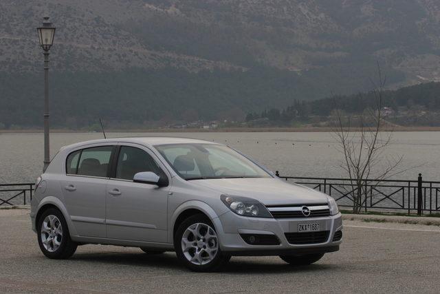 Opel-Astra-H-2004