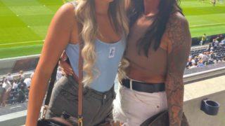 Görenler abla- kardeş zannediyor! Anne ve kızının yaşları sosyal medyada tartışma yarattı