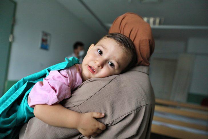 Parkta "maganda kurşunu"yla yaralanan bebeğin tedavisi sürüyor G1