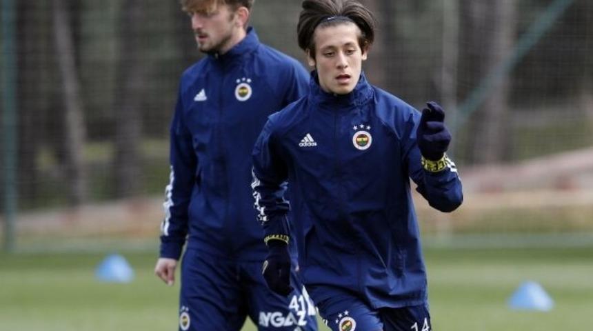 Arda Güler kimdir, kaç yaşında ve nereli? Arda Güler hangi mevkide oynuyor?