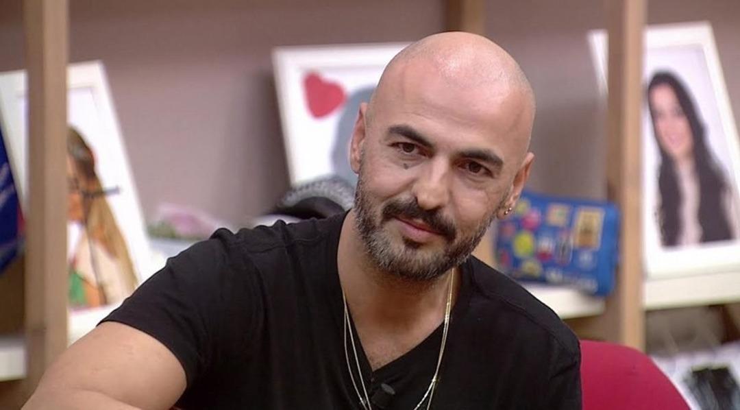 Soner Sarıkabadayı'nın eski halini g&ouml;renler tanıyamadı! Paylaşımına yorum yağdı: 'Bunun adı devrim'