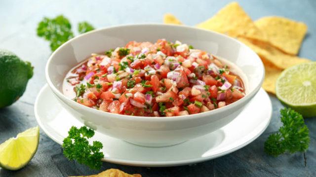 Acılı ezme yapmanın püf noktası nedir?