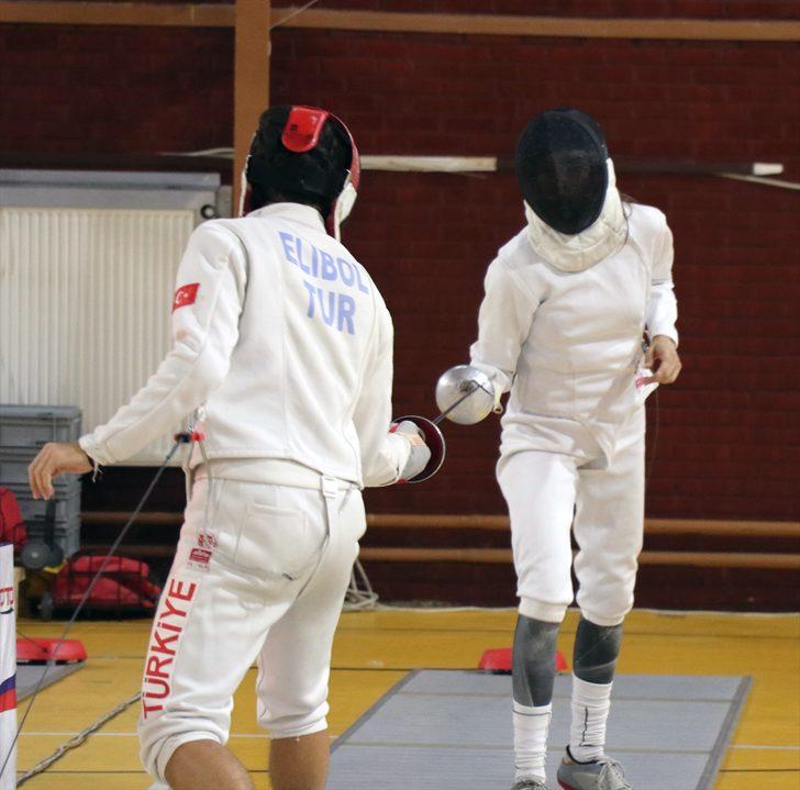 Eskrim Milli Takımı, hazırlıklarını Bolu'da sürdürüyor G3