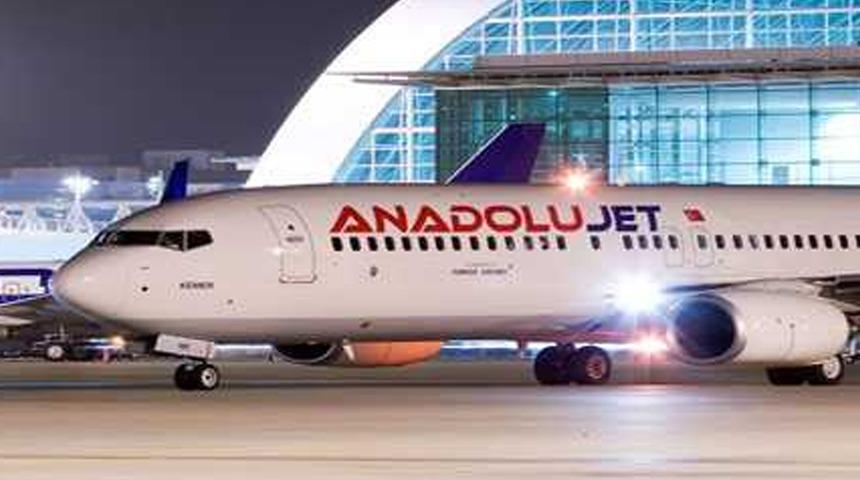 Ekipleri harekete geçiren olay! AnadoluJet uçağına bomba ihbarı