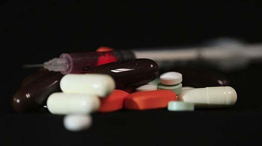 Lübnan'da akaryakıttan sonra depolarda saklanan ilaçlara da el konuldu