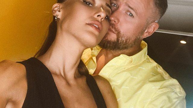 Dilan Çiçek Deniz'den İzlandalı sevgilisi Thor Saevarsson ile aşk pozları!