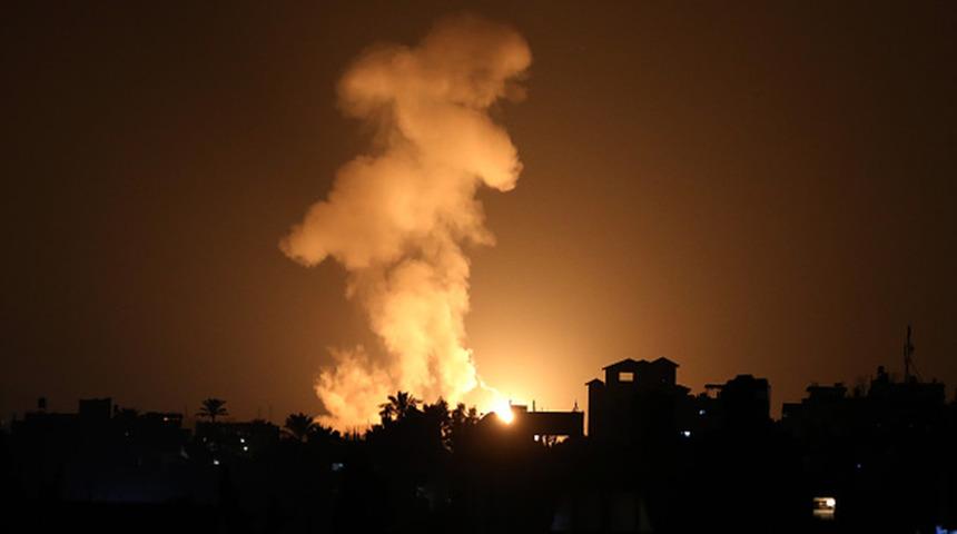 İsrail savaş u&ccedil;akları Gazze'yi bombaladı
