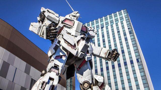 Tokyo'nun Odaiba ilçesindeki dev bir Gundam robotu