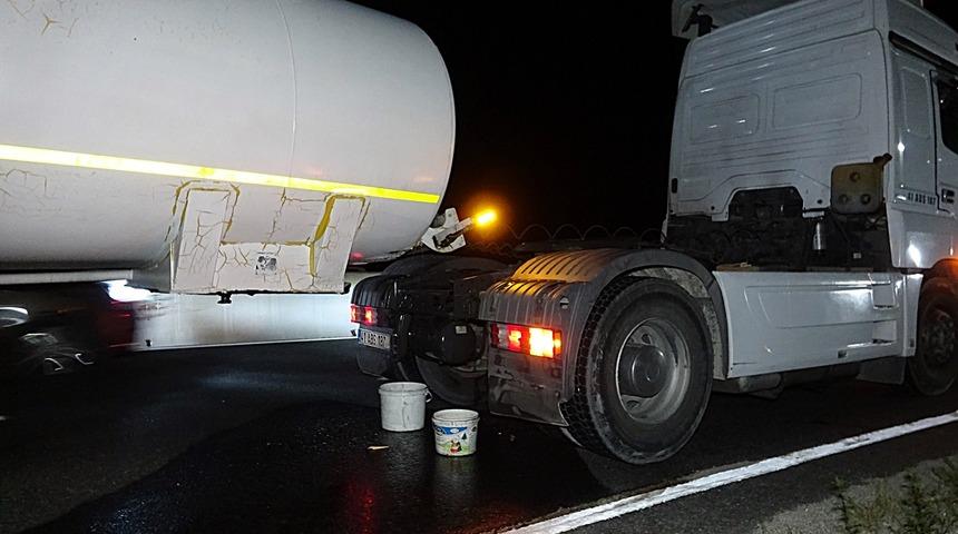 Bolu Dağı'nda korkutan anlar! Tehlikeli madde sızıntısı trafiği durdurdu