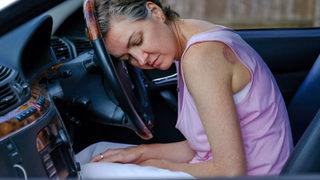 İngiliz kadının kabusu! 30 yıldır binlerce kez direksiyon dersi aldı, yine de ehliyet alamadı