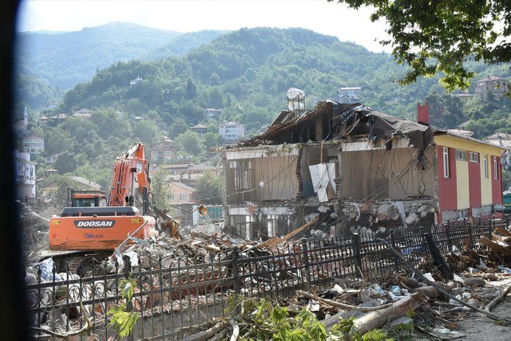 Bozkurt ilçesindeki sel felaketinde ağır hasar alan ortaokul, spor salonu ve pansiyon yeniden yapılacak G2