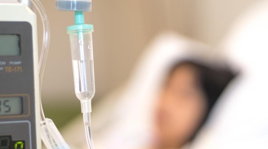 Kızı koronavirüsü ağır geçiren babadan ailelere çağrı: Yaşadıklarını kim görse çocuğuna mutlaka aşı yaptırır 