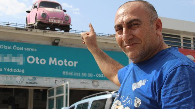 Bu 'vosvos' 15 yıldır çatıda duruyor: Aşağıya indirsem 1 dakikada satılır