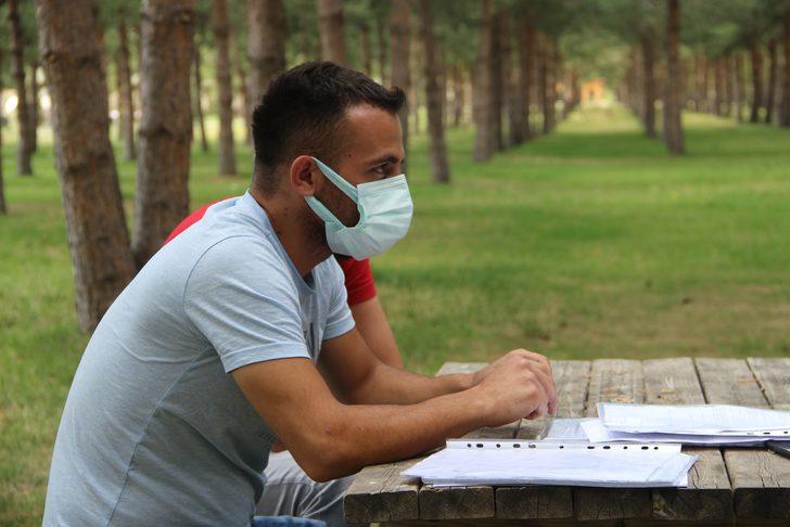 Üç yaşındaki kız çocuğuna alkol içirip fotoğraflarını çekmiş! G4