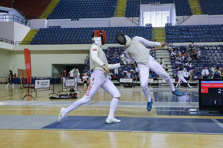 Eskrimde Federasyon Kupası müsabakaları İzmir'de başladı G4
