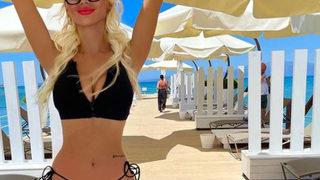 Fotoğraflarına yaptığı filtrelerle dikkat çeken Cansu Taşkın tatilden paylaştı