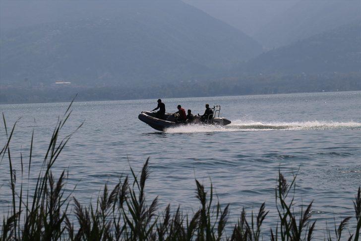 GÜNCELLEME - Sakarya'da serinlemek için girdiği gölde kaybolan kişinin cansız bedenine ulaşıldı G3