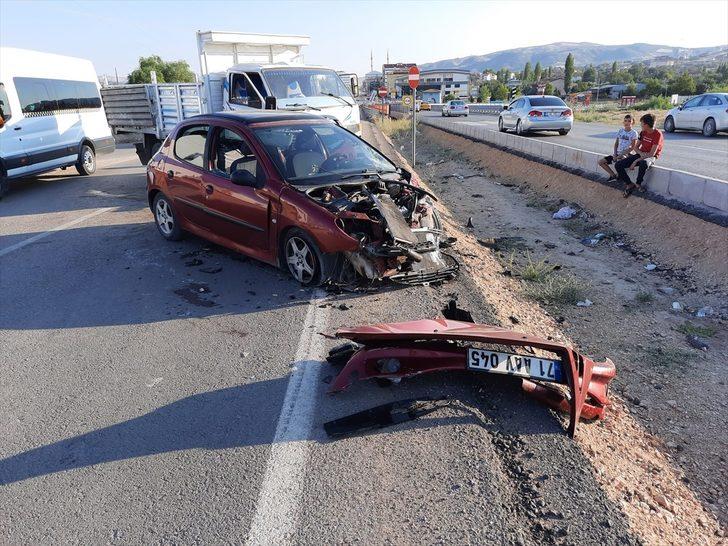 Kırıkkale'deki iki trafik kazasında 7 kişi yaralandı G3