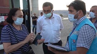 Covid-19 hastası kadını otobüse alan şoförün bahanesi 'pes' dedirtti: Elektrikler yoktu