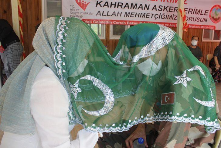 Osmaniye'de asker olmak isteyen zihinsel engelli genç için temsili "asker eğlencesi" düzenlendi G2