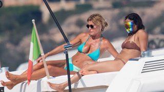 Hızlı ve Öfkeli serisinin yıldızı Michelle Rodriquez kız arkadaşıyla yat turuna çıktı