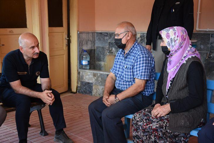 Bakan Karaismailoğlu, Bartın'da sel bölgesinde incelemelerde bulundu G5