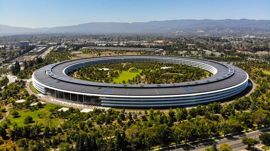 Apple anketi engellemeye çalışmıştı: Kadınlara daha az ödüyorlar