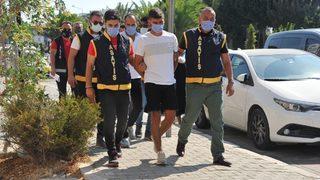 İzmir'de eğlence merkezi önündeki cinayetle ilgili iki şüpheli tutuklandı