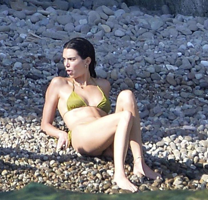 Kendall Jenner minik bikinisiyle İtalya sahillerinde G4