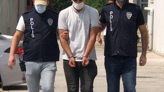 GÜNCELLEME 2 - Adana'da özel güvenlik görevlisinin sokak köpeğinin üzerine sıcak su dökmesi kamerada