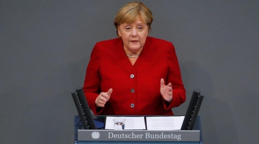 Merkel: Afganistan'daki kazanımların korunması i&ccedil;in Taliban ile g&ouml;r&uuml;ş&uuml;lmeli