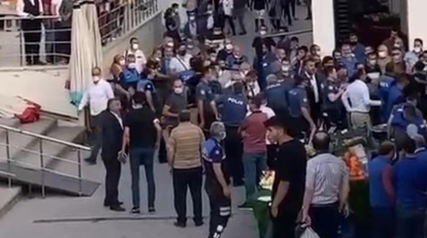 'Ezik şeftali' gerginliğinde yeni gelişme! Gözaltına alınanlar serbest bırakıldı