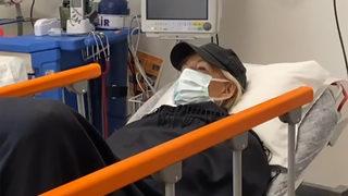 Yoğun bakımda tedavi gören Filiz Akın taburcu oldu