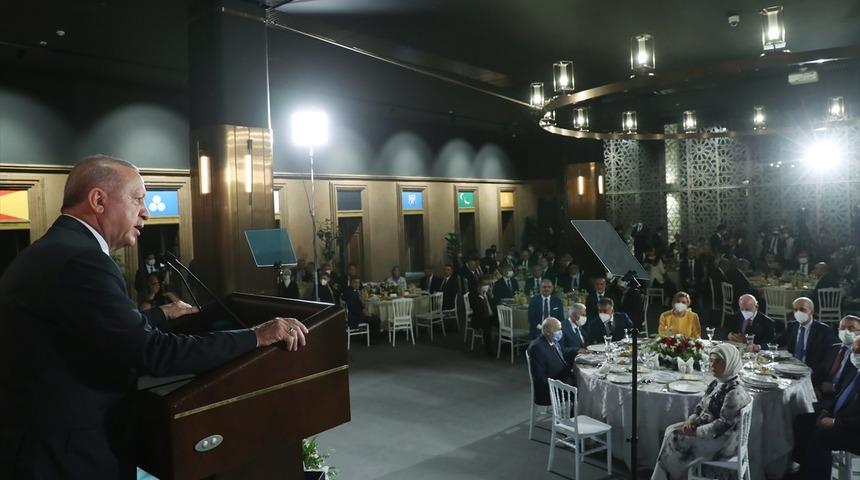 Cumhurbaşkanı Erdoğan, Ahlat'taki etkinliklere katılan büyükelçilere hitap etti: