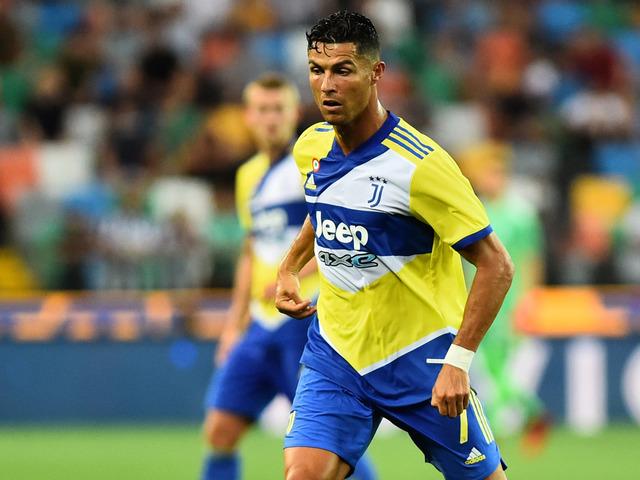 Ronaldo Messi'nin yanına gidiyor