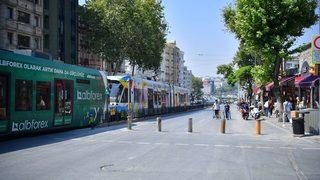 İstanbul Laleli'de Ordu Caddesi araç trafiğine kapatıldı