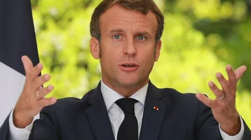 Macron'un aşı tarihi belirsizliği &uuml;lkede g&uuml;ndem oldu