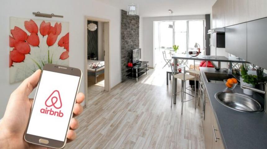 Airbnb 20.000 Afgan mülteciyi geçici olarak barındıracak