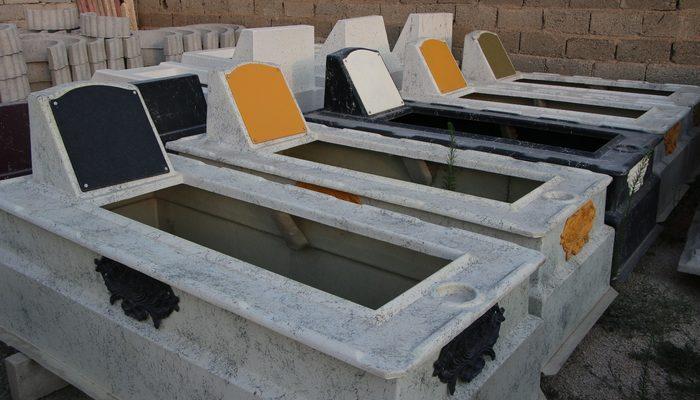 Bu mezarın ömrü 90 yıl! Elyaftan ve cam tozundan yapılıyor, işte fiyatı