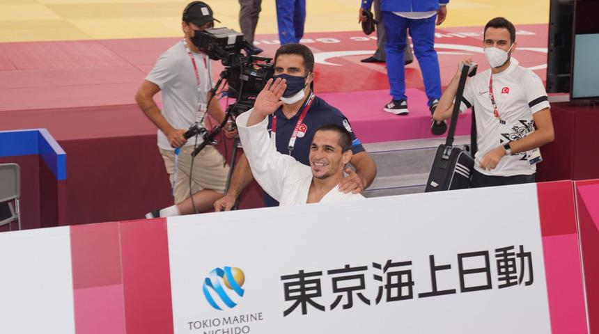 Tokyo'da ilk madalya Recep Çiftçi'den