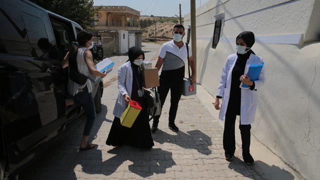 Kovid-19 aşı haritasında son sırada bulunan Şanlıurfa'da 4 dilde aşı ikna çalışması yapılıyor