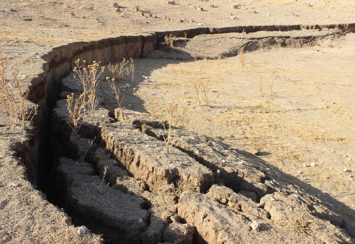 Konya'da obruk içerisinde obruk oluştu: İlk defa şahit oluyoruz G4