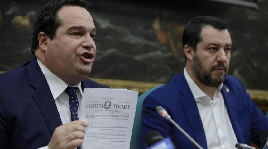 İtalya'da bir parka Mussolini'nin kardeşinin adının verilmesini isteyen siyasetçi tepkiler üzerine istifa etti