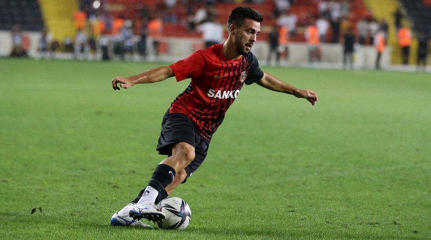 Furkan Soyalp yaklaşık 1 ay sahalardan uzak kalacak