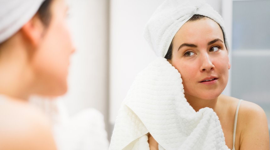 Y&uuml;z&uuml;n&uuml;z&uuml; kurulamak i&ccedil;in neden havlu kullanmamalısınız?