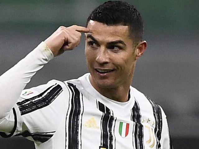 Ronaldo Manchester'a gidiyor! Peki kırmızı mı, mavi mi?