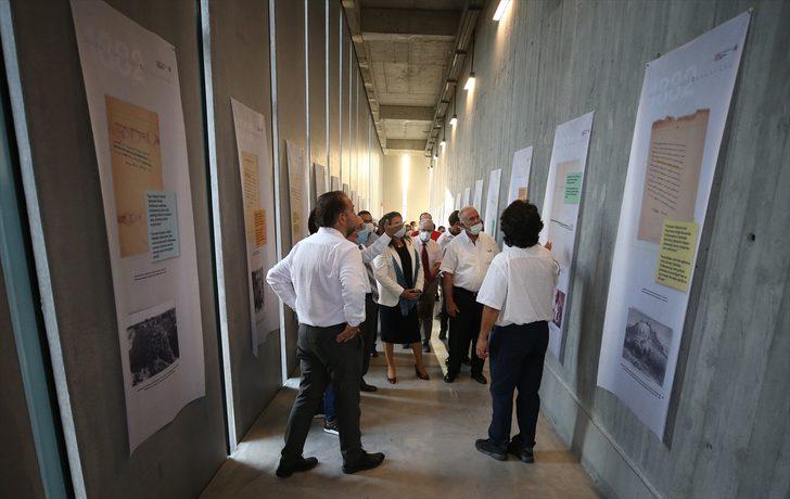 Çanakkale'de "150. Yılında Osmanlı Belgeleri Işığında Troya Kazıları" sergisi açıldı G5