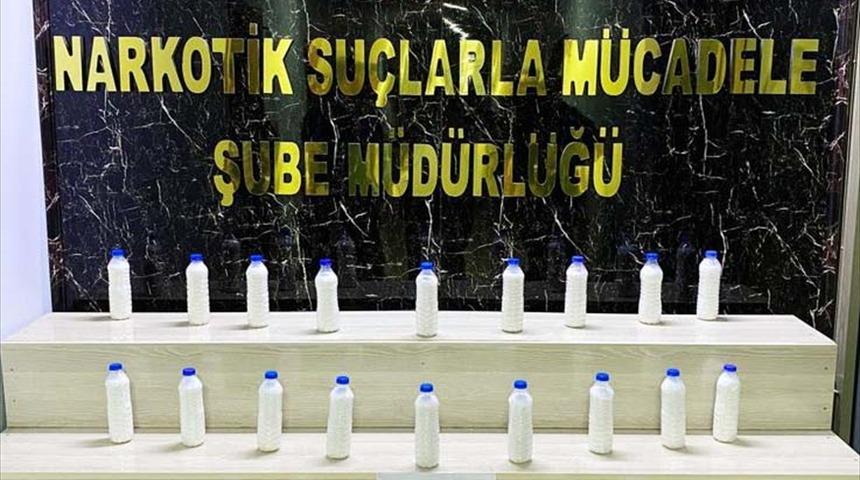 Bitlis'te dedektör köpekle arama yapılan otomobilde sentetik uyuşturucu bulundu