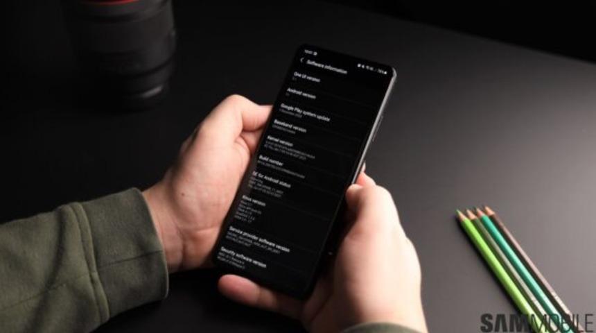 Samsung, Galaxy S21 için ikinci bir yazılım güncellemesi yayınladı