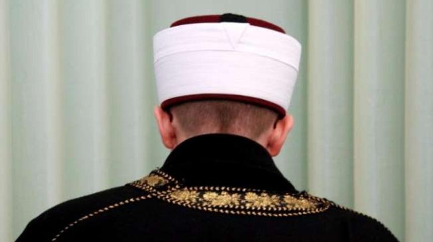 "Aşı haram" diyen imam açığa alındı